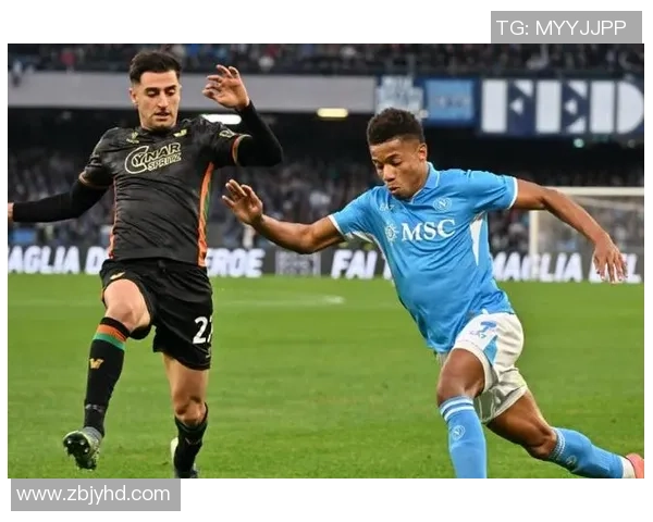 女足球明星的风采与魅力展现她们在绿茵场上的无畏与坚持