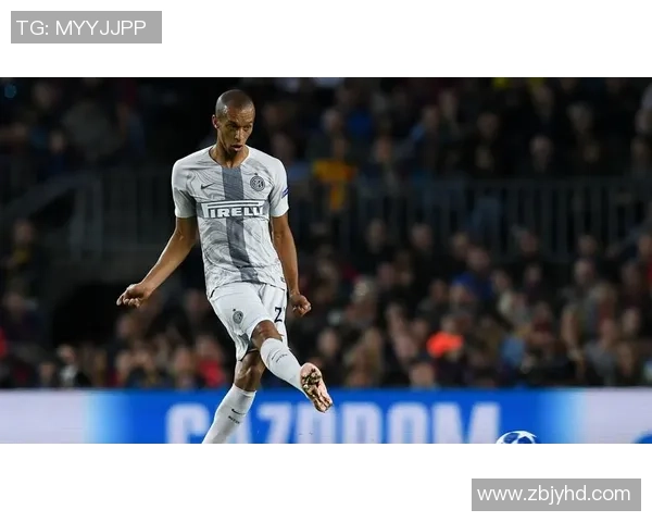 足球明星米兰达的传奇人生与赛场辉煌成就全解析